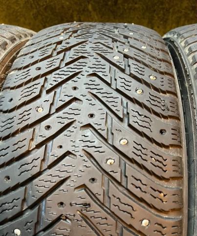 Nokian Tyres Hakkapeliitta 8 215/55 R17