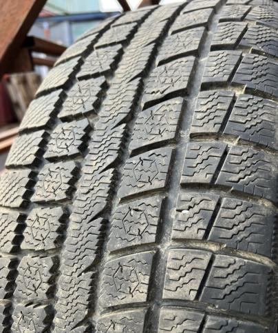 Toyo Winter Tranpath MK3 215/55 R18