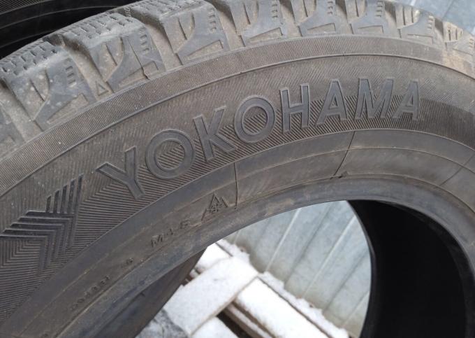 Yokohama Ice Guard IG20 215/60 R16