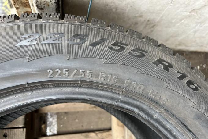 Pirelli Winter Ice Control 225/55 R16