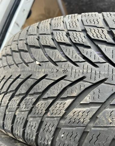 Nokian Tyres WR Snowproof P 225/55 R17