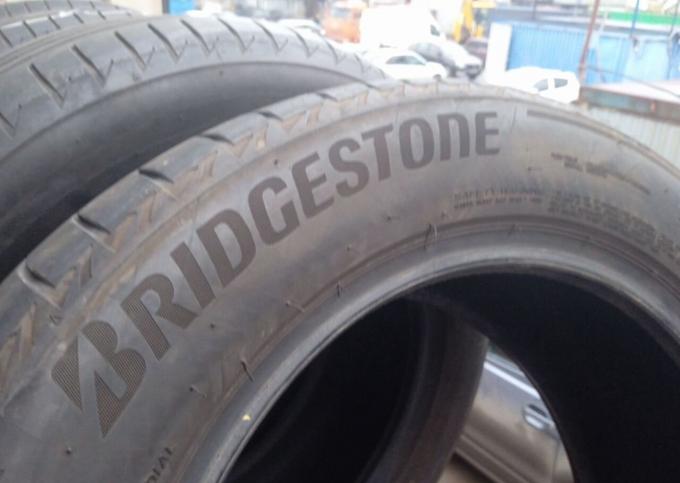 Bridgestone Turanza T005 225/55 R17