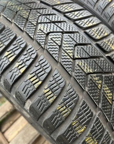 Pirelli Winter Sottozero 3 255/35 R21