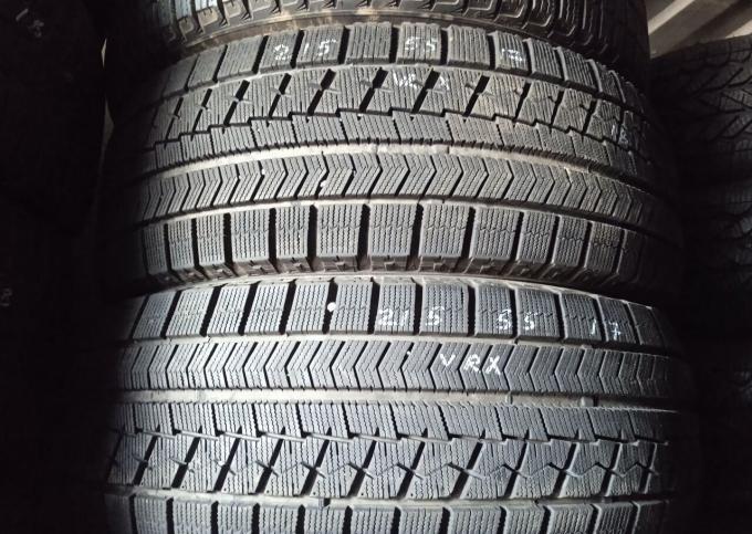 Bridgestone Blizzak VRX 215/55 R17