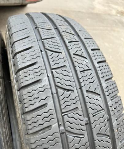 Pirelli Carrier Winter 205/75 R16C