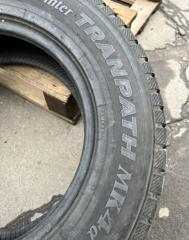 Toyo Winter Tranpath MK4a 215/70 R16