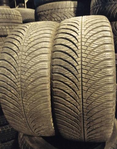 Goodyear Vector 4Seasons 225/45 R17