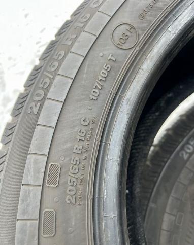 Continental VancoFourSeason 2 205/65 R16C