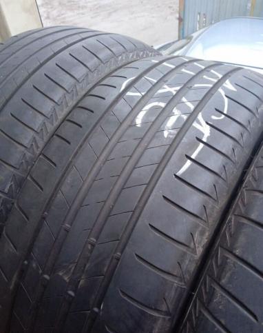 Bridgestone Turanza T005 225/55 R17