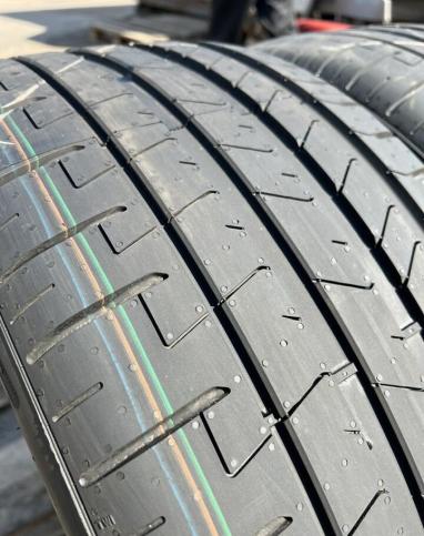 Pirelli P Zero PZ4 265/40 R21