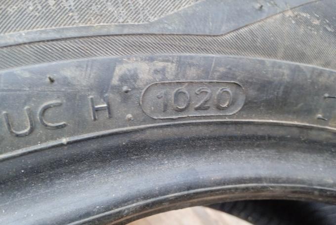 Hankook Kinergy 4S H740 215/50 R17