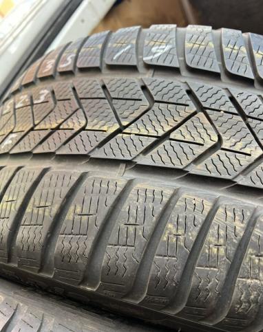 Pirelli Winter Sottozero 3 275/35 R19