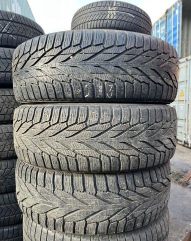 Nokian Tyres Hakkapeliitta R2 235/65 R18