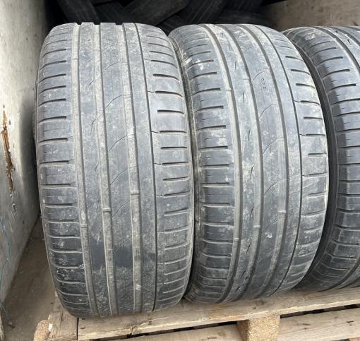 Nokian Tyres Hakka Black 275/45 R20