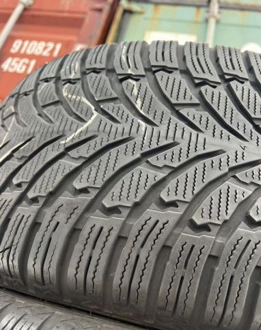 Nokian Tyres WR SUV 4 275/40 R20