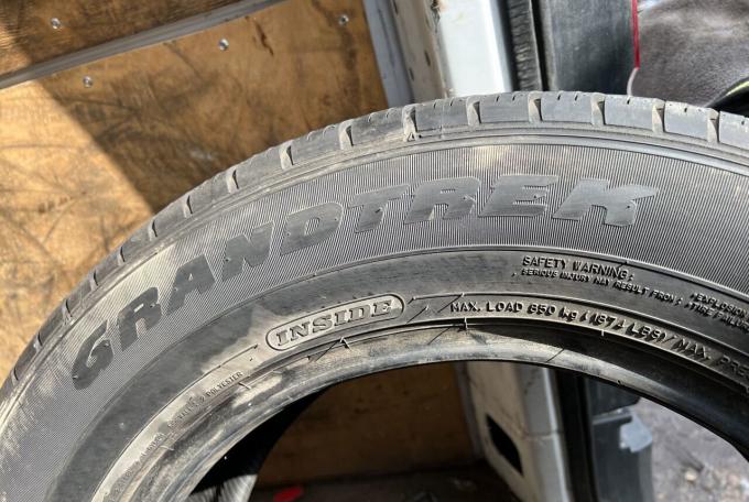 Dunlop Grandtrek ST30 225/65 R17