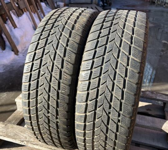 Hankook Winter Radial W400 215/70 R16