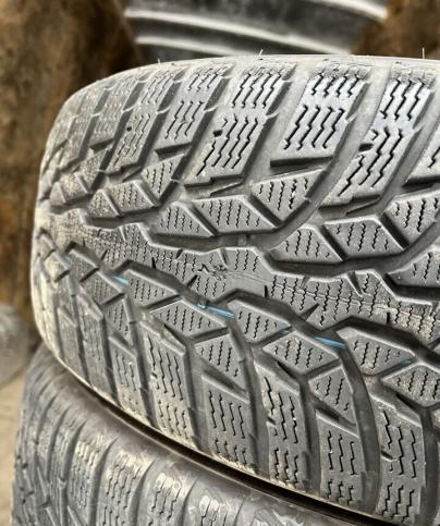 Nokian Tyres WR D4 215/65 R16