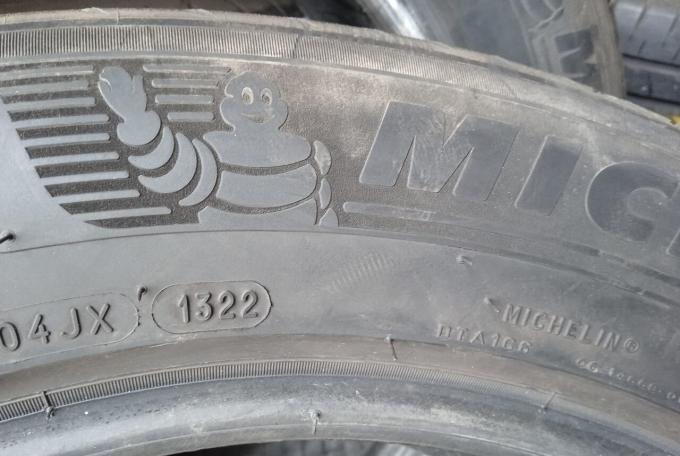 Michelin Primacy 4 235/55 R18