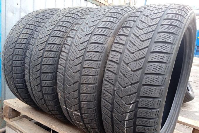 Pirelli Winter Sottozero 3 215/55 R18