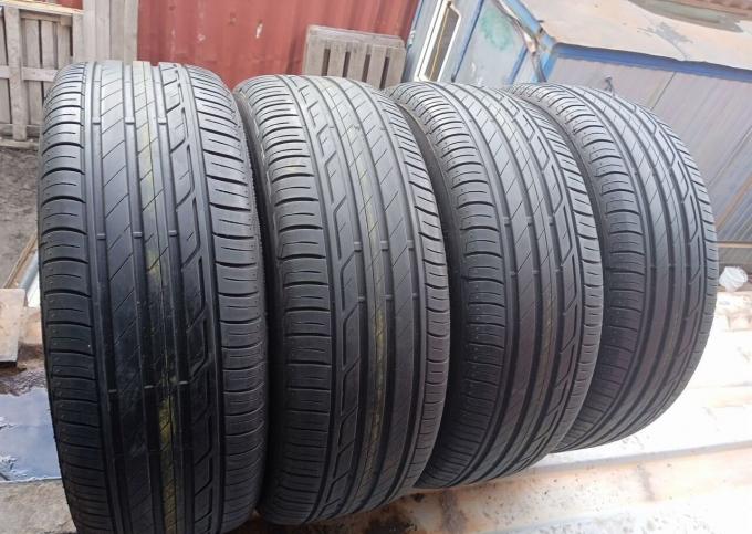 Bridgestone Turanza T001 215/60 R16