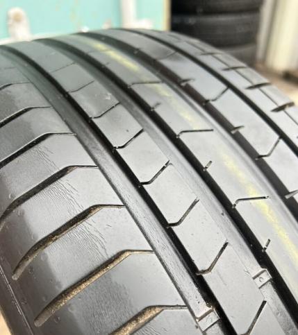 Pirelli P Zero PZ4 245/40 R19