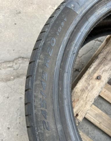 Pirelli P Zero PZ4 245/45 R20