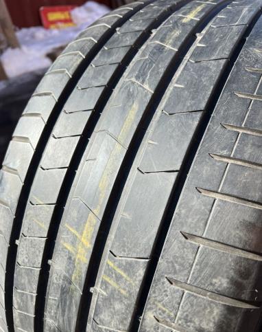 Pirelli P Zero PZ4 275/30 R21