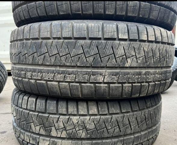 Pirelli Ice Asimmetrico 215/60 R16