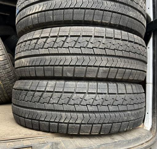 Bridgestone Blizzak VRX 215/65 R16