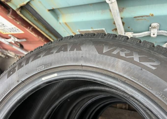 Bridgestone Blizzak VRX2 245/50 R18