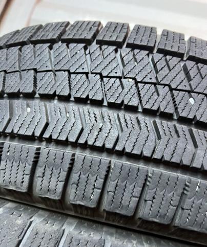 Bridgestone Blizzak VRX2 195/65 R15