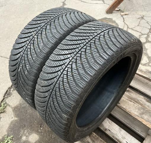 Goodyear Vector 4Seasons 225/45 R17