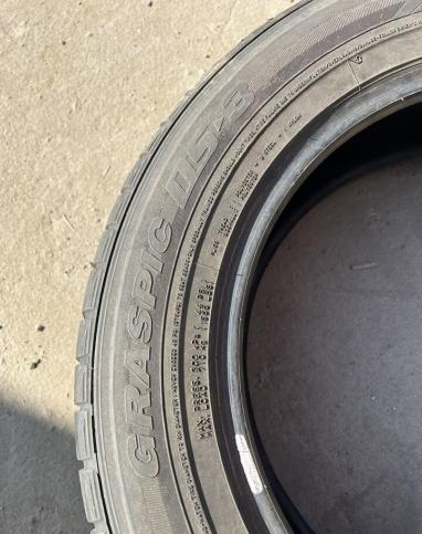 Dunlop Graspic DS3 215/60 R17