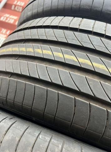 Michelin Primacy 4 235/55 R17