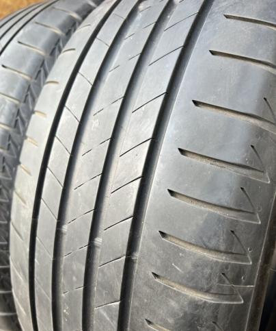 Bridgestone Turanza T005 225/55 R17