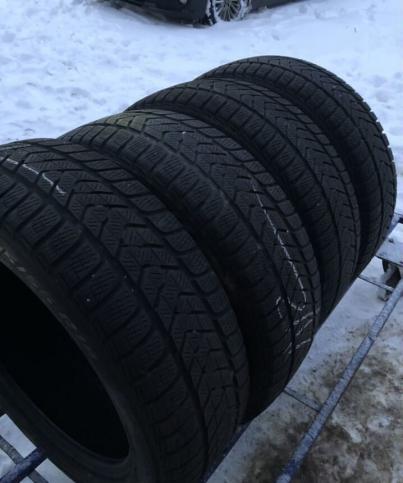 Pirelli Winter Sottozero 3 215/55 R18