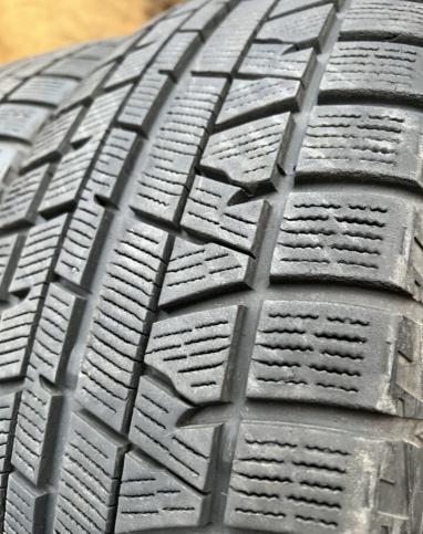 Yokohama Ice Guard IG50 215/60 R16