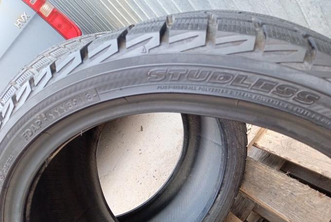 Yokohama Ice Guard IG30 255/35 R19