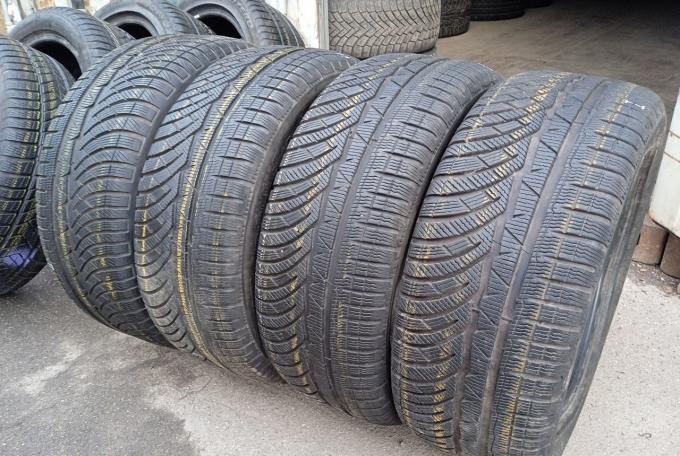 Michelin Pilot Alpin PA4 245/45 R18