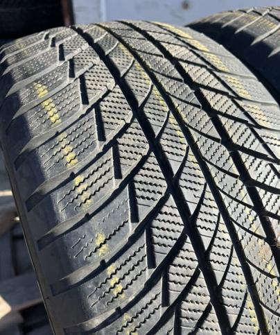 Bridgestone Blizzak LM-001 245/50 R19