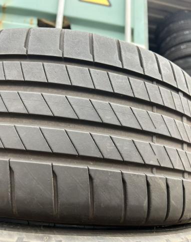 Bridgestone Potenza S005 235/35 R19