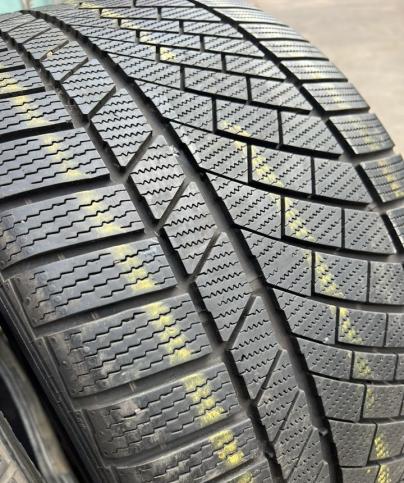 Continental ContiWinterContact TS 830 P 295/30 R20