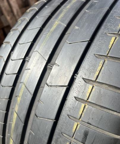 Pirelli P Zero PZ4 315/30 R22