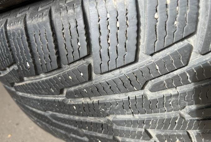 Nokian Tyres Hakkapeliitta R 235/55 R19