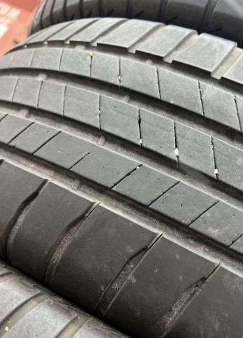 Bridgestone Turanza T005 215/55 R17