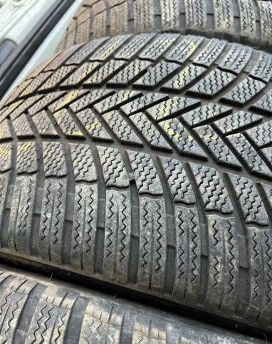 Bridgestone Blizzak LM005 RFT 265/40 R21