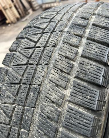 Bridgestone Blizzak Revo GZ 225/55 R17