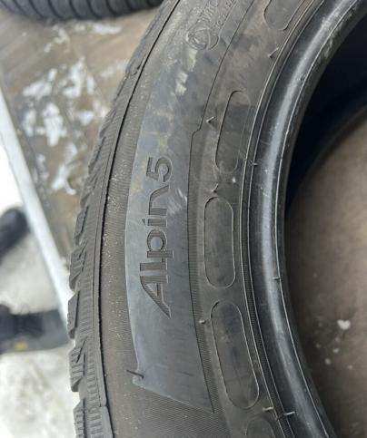 Michelin Alpin 5 205/55 R16