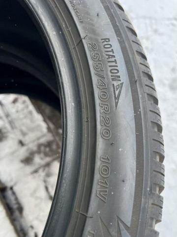 Bridgestone Blizzak LM-005 255/40 R20